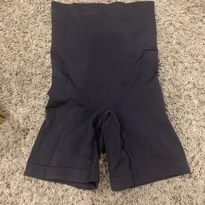 Skims High waisted bonded short